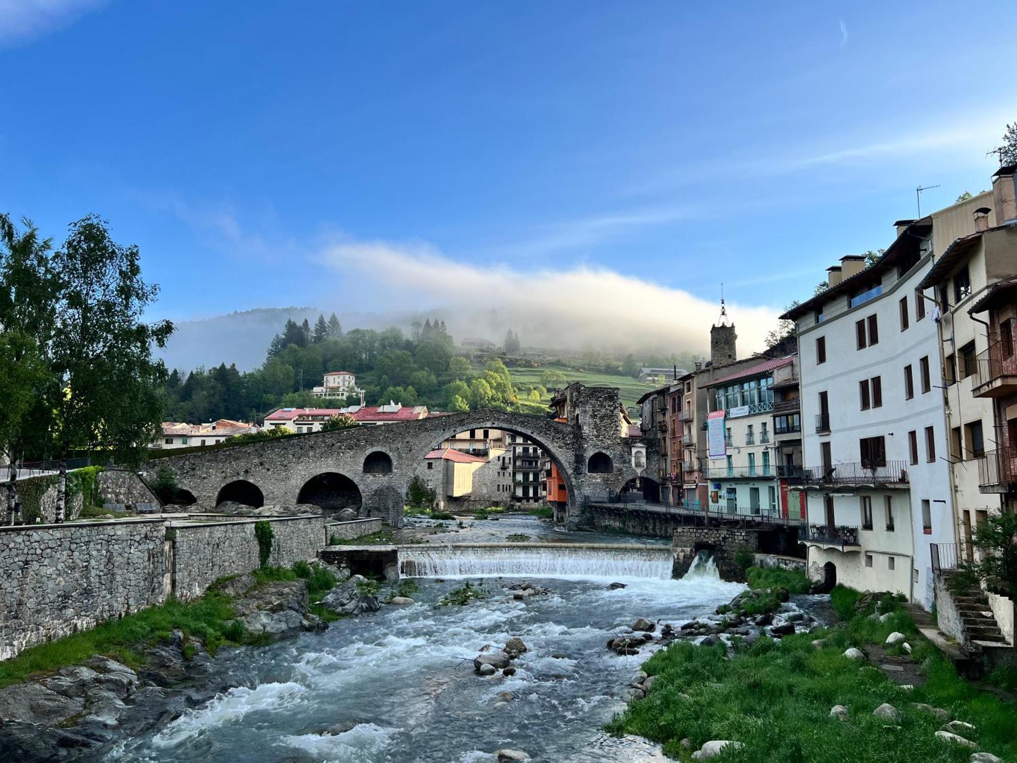 Apartamento Colgante Al Rio Con Vistas Al Puente Camprodon Eksteriør bilde